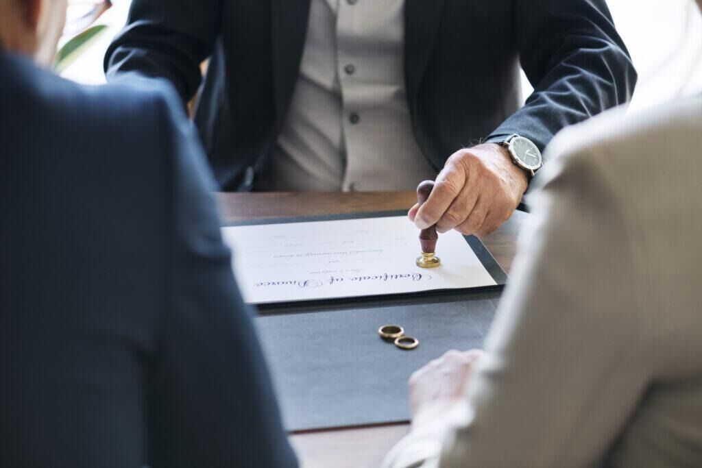 How Hiring a Divorce Lawyer Is Helpful in New Jersey